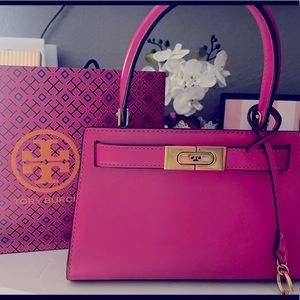 Tory Burch Lee Radziwill Petite leather in crazy pink